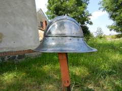 klobouk z Maciejowské bible/Kettlehat from Morgan bible